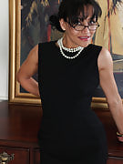 Exotic Office MILF Liza Rene Takes The Break And S...
